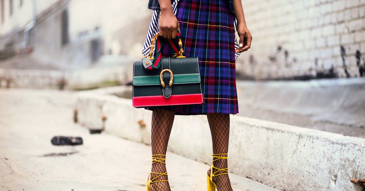 découvrez les dernières tendances de la mode, des conseils de style inspirants et des astuces pour affirmer votre personnalité à travers votre vêtement. explorez l'univers captivant de la fashion et trouvez l'inspiration pour votre garde-robe.