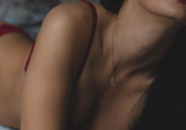 découvrez notre collection de lingerie élégante et confortable, alliant sensualité et sophistication. trouvez le modèle parfait pour chaque occasion et révélez votre féminin avec style.