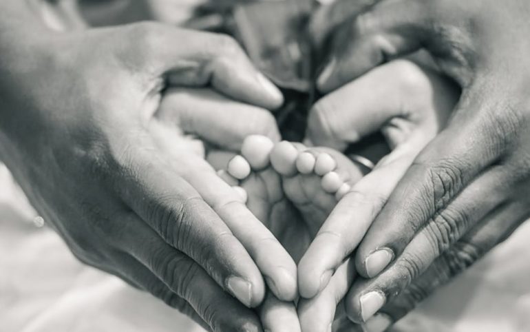 découvrez le baby cocoon, un cocon douillet et sécurisé pour votre bébé, idéal pour des moments de détente et de sommeil paisible. offrez à votre enfant le confort dont il a besoin grâce à ce produit tendance et pratique.