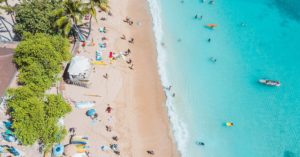 découvrez notre collection de serviettes de plage élégantes et absorbantes. parfaites pour vos journées au soleil, ces serviettes sont douces, compactes et idéales pour une utilisation à la plage ou à la piscine. profitez de confort et de style lors de vos escapades estivales!