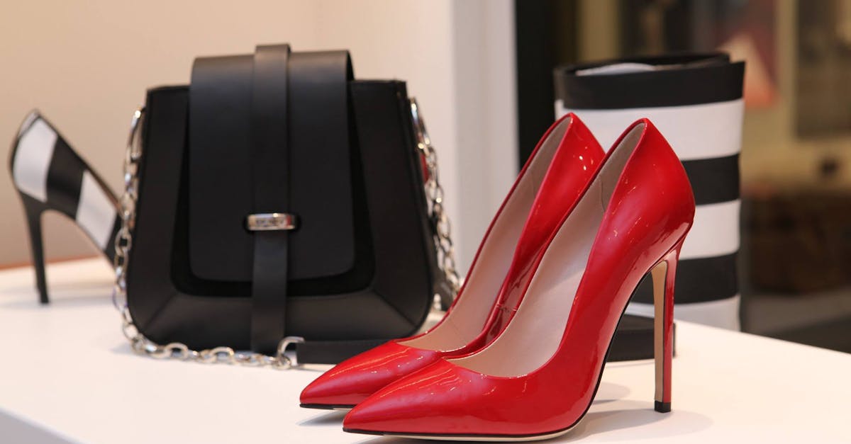 découvrez l'essence de l'élégance à travers notre sélection raffinée de styles et d'accessoires. apportez une touche de sophistication à votre vie quotidienne et affirmez votre personnalité avec grâce.