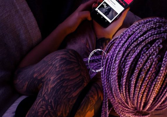 découvrez notre collection de faux piercings tendance et confortables. parfaits pour ajouter une touche d'originalité à votre style sans engagement, nos faux piercings sont disponibles dans divers designs et matières.