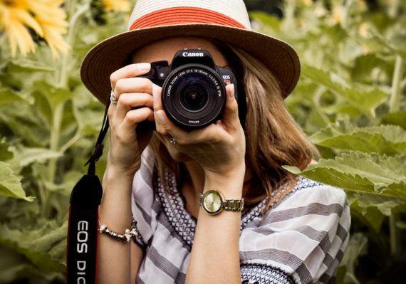 découvrez le style et le confort avec notre collection de chapeaux uniques, adaptés à toutes les occasions. explorez des designs tendance et des matériaux de qualité pour compléter votre look avec élégance.
