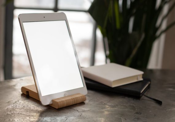 découvrez notre vaste sélection d'accessoires de lecture conçus pour améliorer votre expérience de lecture. que vous cherchiez des lampes, des marques-pages, des supports de livres ou des lunettes, trouvez tout ce dont vous avez besoin pour plonger dans vos livres préférés avec confort et style.