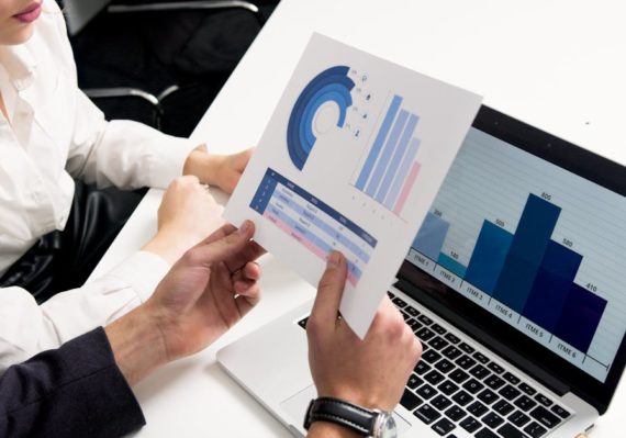 découvrez notre trading academy, un programme complet conçu pour vous initier aux stratégies de trading, aux analyses financières et à la gestion des risques. que vous soyez débutant ou trader expérimenté, apprenez les techniques nécessaires pour réussir sur les marchés financiers.