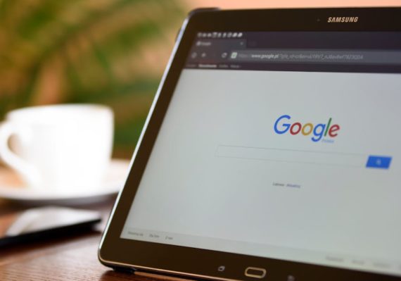 optimisez la page d'accueil de votre site pour améliorer l'expérience utilisateur, augmenter la visibilité sur les moteurs de recherche et maximiser votre taux de conversion grâce à des conseils d'experts et des meilleures pratiques.
