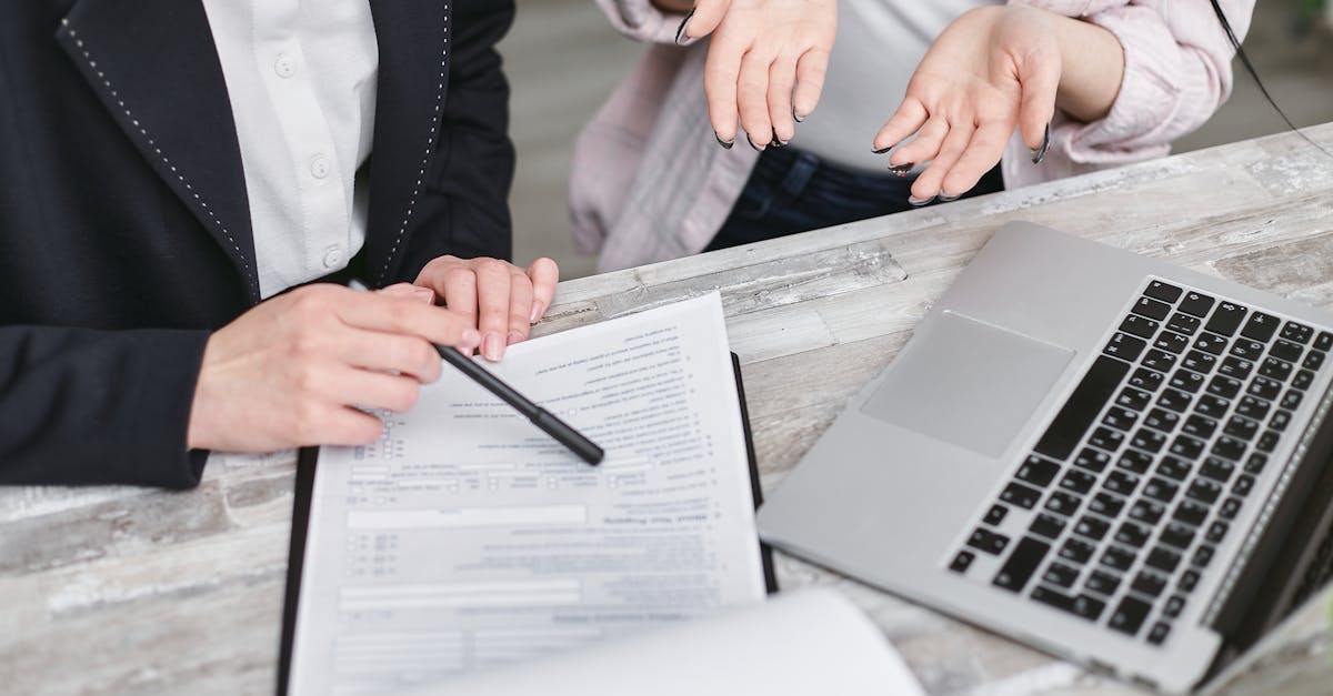 découvrez nos services juridiques sur mesure pour particuliers et entreprises : conseils, accompagnement et défense de vos droits par des experts du droit.