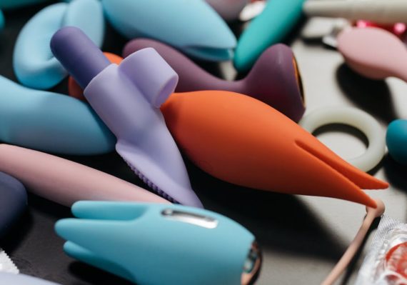 découvrez notre sélection de sextoys pour adultes : accessoires de plaisir, sécurité, qualité et discrétion garanties. explorez de nouvelles sensations en tout confiance !