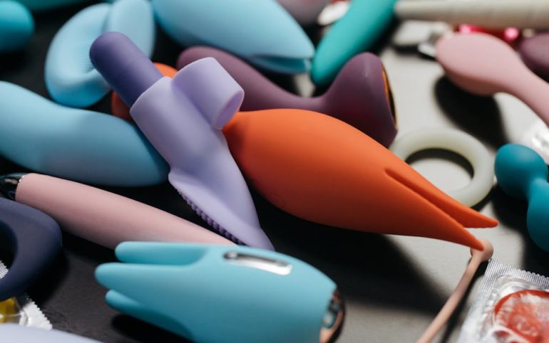 découvrez notre sélection de sextoys pour adultes : accessoires de plaisir, sécurité, qualité et discrétion garanties. explorez de nouvelles sensations en tout confiance !